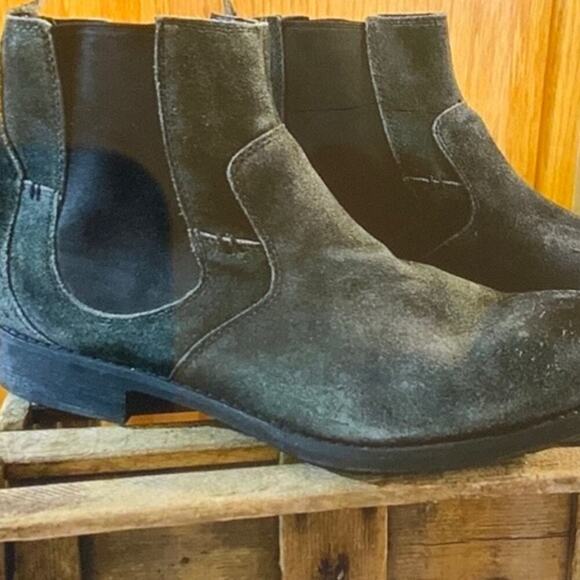 UGG Clyne Men’s Suede boots, size 12 - Picture 1 of 5